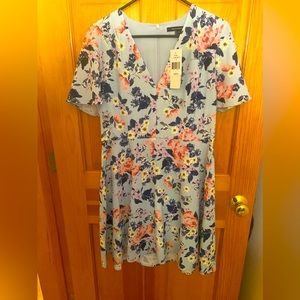 French connection NWT  size 12, beautiful blue floral summer spring fancy dress